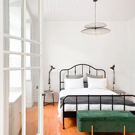 Urban Nest - A In The *